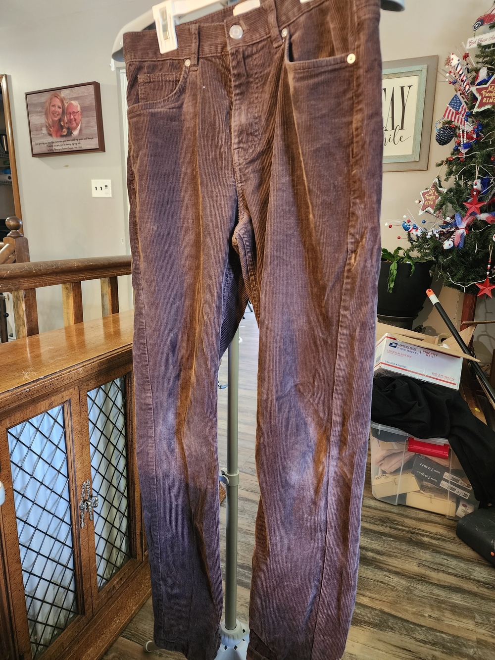 H&M Men's Corduroy Pants in Brown